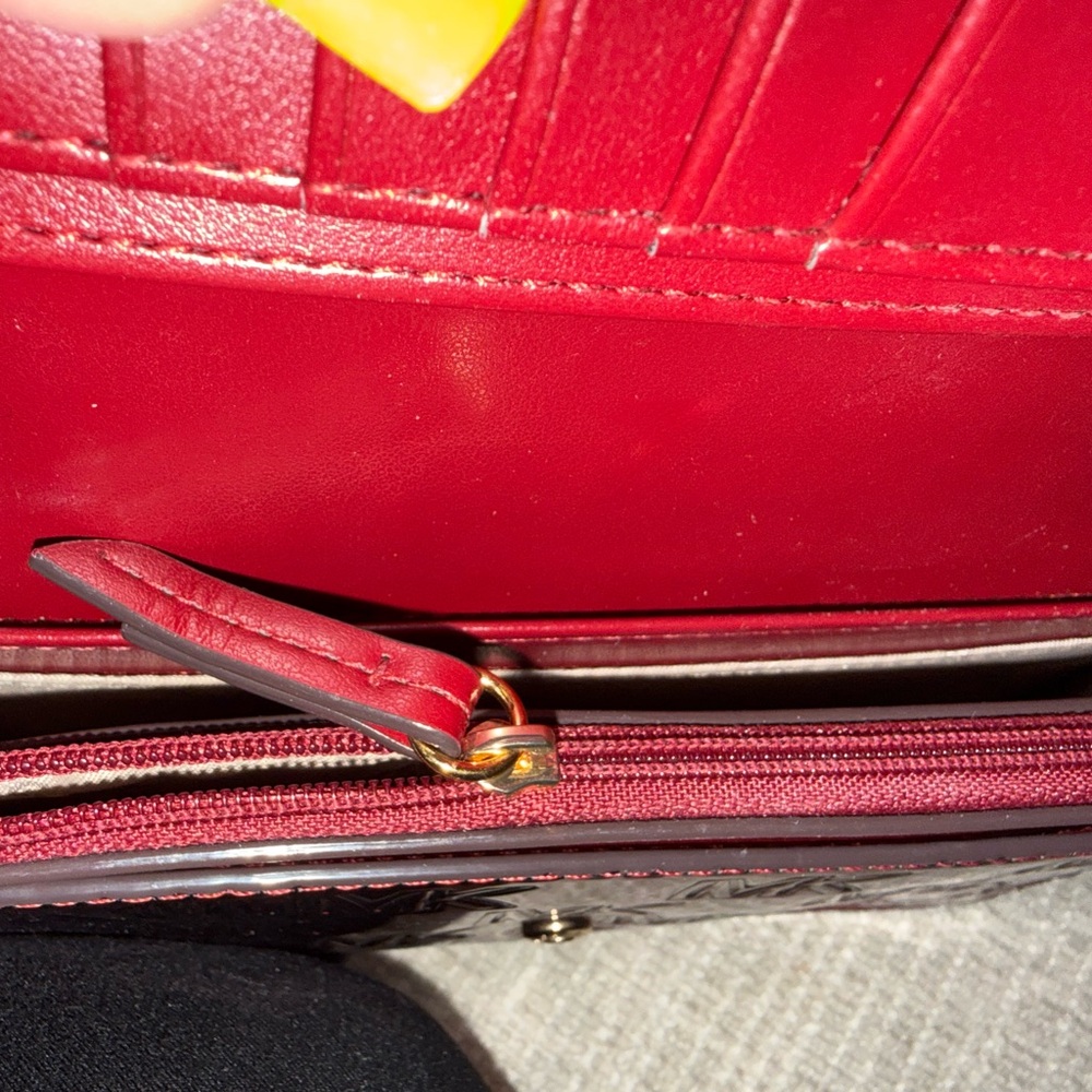 Michael Kors Glossy Red Crossbody/wallet/phone holder - Picture 3 of 4